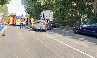 Der Toyota musste im Nachgang der Kollision abgeschleppt werden. - . Der Toyota musste im Nachgang der Kollision abgeschleppt werden. - .
