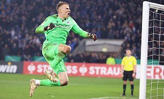 Arminia Bielefeld verliert in der 2. Runde des DFB-Pokals gegen den Hamburger SV mit 5:4 nach Elfmeterschießen. - Oliver Krato Arminia Bielefeld verliert in der 2. Runde des DFB-Pokals gegen den Hamburger SV mit 5:4 nach Elfmeterschießen. - Oliver Krato