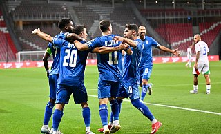 Israels Fußball-Nationalmannschaft bei der 4:5-Niederlage gegen Italien. - Denes Erdos/AP/dpa Israels Fußball-Nationalmannschaft bei der 4:5-Niederlage gegen Italien. - Denes Erdos/AP/dpa