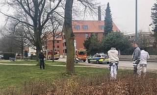 Explosionsgefahr an der Bleichstraße - die Bauarbeiter hatten in eine nicht freigegebene Leitung geschnitten. - Fabien-Maurice Bakker Explosionsgefahr an der Bleichstraße - die Bauarbeiter hatten in eine nicht freigegebene Leitung geschnitten. - Fabien-Maurice Bakker