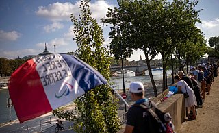 Die Begeisterung der Zuschauer hält auch während der Paralympics in Paris an. - Emilio Morenatti/AP/dpa Die Begeisterung der Zuschauer hält auch während der Paralympics in Paris an. - Emilio Morenatti/AP/dpa