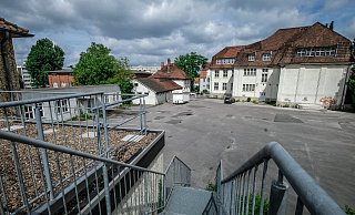 Der neue Bebauungsplan beschreibt, wo und wie auf dem Gelände der historischen Mitte (rechts das ehemalige Lyceum) gebaut werden darf. - Susanne Lahr Der neue Bebauungsplan beschreibt, wo und wie auf dem Gelände der historischen Mitte (rechts das ehemalige Lyceum) gebaut werden darf. - Susanne Lahr