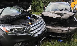 Beim ersten Unfall waren zwei Pkw miteinander kollidiert. - Polizei Höxter Beim ersten Unfall waren zwei Pkw miteinander kollidiert. - Polizei Höxter