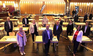 Die CDU-Reserveliste wird angeführt von Henning Vieker (vorn, Mitte). Auf den Listenplätzen zwei bis zehn folgen Anja Kittel, Wilfried Windhorst,Thomas Rogalske, Beate Henke, Oliver Vogt, Stephanie Fischer, Marius Schumacher, Gerd-Udo Sasten und Gaby Riesner. Foto: CDU - Karsten Schulz Die CDU-Reserveliste wird angeführt von Henning Vieker (vorn, Mitte). Auf den Listenplätzen zwei bis zehn folgen Anja Kittel, Wilfried Windhorst,Thomas Rogalske, Beate Henke, Oliver Vogt, Stephanie Fischer, Marius Schumacher, Gerd-Udo Sasten und Gaby Riesner. Foto: CDU - Karsten Schulz