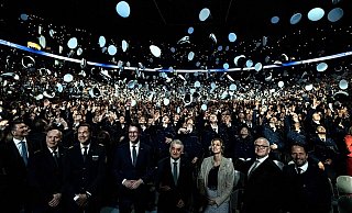 In NRW wurden im Frühjahr 3.000 Kommissaranwärter feierlich vereidigt. Mittendrin: Ministerpräsident Wüst und Innenminister Reul. - IM NRW (2024) In NRW wurden im Frühjahr 3.000 Kommissaranwärter feierlich vereidigt. Mittendrin: Ministerpräsident Wüst und Innenminister Reul. - IM NRW (2024)