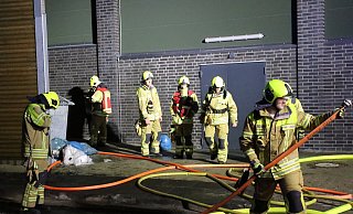 Bei einem Brand am DM-Markt im November konnte die Feuerwehr ein Übergreifen der Flammen auf das Gebäude verhindern. - Claus Frickemeier Bei einem Brand am DM-Markt im November konnte die Feuerwehr ein Übergreifen der Flammen auf das Gebäude verhindern. - Claus Frickemeier