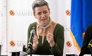 Margrethe Vestager, EU-Kommissarin für Wettbewerb, glaubt an eine Einigung mit den USA in Handelsfragen. - Saul Loeb/AFP Pool via AP/dpa Margrethe Vestager, EU-Kommissarin für Wettbewerb, glaubt an eine Einigung mit den USA in Handelsfragen. - Saul Loeb/AFP Pool via AP/dpa