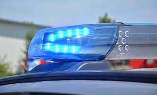 Nach einem Diebstahl mit EC-Kartenbetrug ist die Polizei auf der Suche nach der Mutmaßlichen Täterin. - Symbolbild: Pixabay Nach einem Diebstahl mit EC-Kartenbetrug ist die Polizei auf der Suche nach der Mutmaßlichen Täterin. - Symbolbild: Pixabay