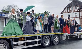 Jubel und Freude trotz regen. Lauenförde feierte 140 Jahre Schützenfest in der Gemeinde. - Torsten Wegener Jubel und Freude trotz regen. Lauenförde feierte 140 Jahre Schützenfest in der Gemeinde. - Torsten Wegener
