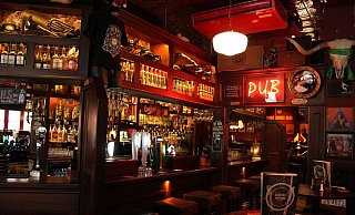 Einen Abend wie in einem Irish Pub verspricht das gastliche Dorf Delbrück am Freitagabend. - Themenbild (Pixabay) Einen Abend wie in einem Irish Pub verspricht das gastliche Dorf Delbrück am Freitagabend. - Themenbild (Pixabay)