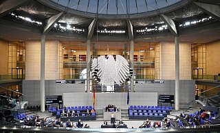 Auch wenn die Regierung geplatzt ist: Der Bundestag kann bis zur Neuwahl noch Gesetze beschließen. (Archivbild) - Anna Ross/dpa Auch wenn die Regierung geplatzt ist: Der Bundestag kann bis zur Neuwahl noch Gesetze beschließen. (Archivbild) - Anna Ross/dpa