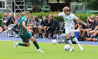 U21-Neuzugang Jascha Brandt (r.) feierte sein Debüt im SCP-Trikot und holte den Elfmeter zur Paderborner 1:0-Führung heraus. - Jonas Risse/SC Paderborn 07 U21-Neuzugang Jascha Brandt (r.) feierte sein Debüt im SCP-Trikot und holte den Elfmeter zur Paderborner 1:0-Führung heraus. - Jonas Risse/SC Paderborn 07