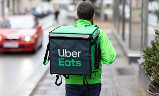 Die Kuriere von Uber Eats werden in wenigen Wochen auch in den Straßen von Gütersloh unterwegs sein. - Symbolfoto/ Oliver Krato Die Kuriere von Uber Eats werden in wenigen Wochen auch in den Straßen von Gütersloh unterwegs sein. - Symbolfoto/ Oliver Krato