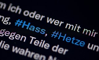 Eine 56-jährige Frau aus Bad Oeynhausen offenbar im Eindruck des Kurpark-Totschlags auf Facebook zum Hass gegen Minderheiten aufgestachelt. - dpa Eine 56-jährige Frau aus Bad Oeynhausen offenbar im Eindruck des Kurpark-Totschlags auf Facebook zum Hass gegen Minderheiten aufgestachelt. - dpa