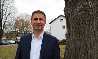 Michael Stickeln aus Warburg hat beim Parteitag in Herste die Rückendeckung des CDU-Kreisvorstandes für seine Kandidatur als Landrat bekommen. - Manuela Puls Michael Stickeln aus Warburg hat beim Parteitag in Herste die Rückendeckung des CDU-Kreisvorstandes für seine Kandidatur als Landrat bekommen. - Manuela Puls