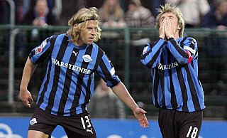 Markus Krösche (r.), der sich hier in der Saison 2007/08 über eine vergebene Großchance ärgert, bestritt die meisten Zweitligaspiele für den SCP. Alexander Löbe (l.) ist Paderborns ältester Zweitliga-Torschütze. - picture-alliance Markus Krösche (r.), der sich hier in der Saison 2007/08 über eine vergebene Großchance ärgert, bestritt die meisten Zweitligaspiele für den SCP. Alexander Löbe (l.) ist Paderborns ältester Zweitliga-Torschütze. - picture-alliance