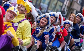 Die Vereine hoffen, dass die Karnevalsumzüge 2021 genauso stattfinden können wie im Vorjahr etwa die Parade in Paderborn. - Niklas Tüns (Archiv) Die Vereine hoffen, dass die Karnevalsumzüge 2021 genauso stattfinden können wie im Vorjahr etwa die Parade in Paderborn. - Niklas Tüns (Archiv)