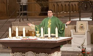 2022 wurde Matthias Klauke als Dompastor eingeführt. Jetzt übernimmt er die Leitung des Pastoralen Raumes Bad Driburg. - Erzbistum Paderborn/Thomas Throenle 2022 wurde Matthias Klauke als Dompastor eingeführt. Jetzt übernimmt er die Leitung des Pastoralen Raumes Bad Driburg. - Erzbistum Paderborn/Thomas Throenle