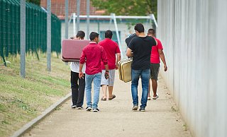 Tausende Menschen aus unterschiedlichen Krisenherden flüchteten in den vergangenen zehn Jahren vor Krieg und Armut. Auch in den Städten und Gemeinden im Kreis Paderborn wurden Geflüchtete aufgenommen. - dpa Tausende Menschen aus unterschiedlichen Krisenherden flüchteten in den vergangenen zehn Jahren vor Krieg und Armut. Auch in den Städten und Gemeinden im Kreis Paderborn wurden Geflüchtete aufgenommen. - dpa