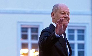 Am 6. Mai sagt Scholz «Tschüss», wie man in seiner Heimat Hamburg sagt. - Michael Kappeler/dpa Am 6. Mai sagt Scholz «Tschüss», wie man in seiner Heimat Hamburg sagt. - Michael Kappeler/dpa