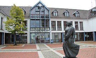 Hier tagt der Rat: Das Rathaus in Augustdorf. - Archivfoto: Nadine Uphoff Hier tagt der Rat: Das Rathaus in Augustdorf. - Archivfoto: Nadine Uphoff