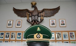 Die Schüsse auf den Adler bleiben wohl auch in diesem Jahr aus. Die Schützen werden ihre Uniformen und Mützen aller Voraussicht nach ein weiteres Jahr im Schrank hängen lassen müssen. - Karin Prignitz Die Schüsse auf den Adler bleiben wohl auch in diesem Jahr aus. Die Schützen werden ihre Uniformen und Mützen aller Voraussicht nach ein weiteres Jahr im Schrank hängen lassen müssen. - Karin Prignitz