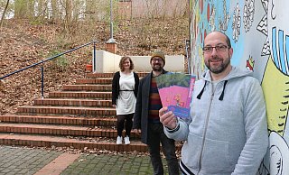 Sarah Opaitz (v. l.), Sascha Kubiak und Jürgen Schwartz freuen sich auf das neue Programm für das Jahr 2021 und die vielen kreativen Ideen, die die Kinder und Jugendlichen wieder mitbringen werden. - Judith Gladow Sarah Opaitz (v. l.), Sascha Kubiak und Jürgen Schwartz freuen sich auf das neue Programm für das Jahr 2021 und die vielen kreativen Ideen, die die Kinder und Jugendlichen wieder mitbringen werden. - Judith Gladow