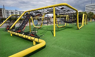 Nur die Calisthenics-Anlage auf dem Kesselbrink ist aktuell weiter in Betrieb. Andere Outdoor-Fitnessparks in Bielefeld wurden wieder geschlossen. - Barbara Franke Nur die Calisthenics-Anlage auf dem Kesselbrink ist aktuell weiter in Betrieb. Andere Outdoor-Fitnessparks in Bielefeld wurden wieder geschlossen. - Barbara Franke