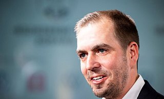 Philipp Lahm hinterfragt die Nachwuchsförderung im deutschen Fußball. - Michael Matthey/dpa Philipp Lahm hinterfragt die Nachwuchsförderung im deutschen Fußball. - Michael Matthey/dpa