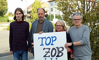 Jonathan Sanke (v. l.), Uwe Hartmeier, Christiane Brune-Wiemer und Rolf Kienemann sind Sprecher der Lübbecker Bürgerinitiative pro ZOB - Michael Grundmeier Jonathan Sanke (v. l.), Uwe Hartmeier, Christiane Brune-Wiemer und Rolf Kienemann sind Sprecher der Lübbecker Bürgerinitiative pro ZOB - Michael Grundmeier