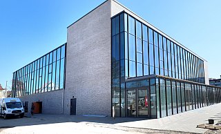 Die neue Dreifach-Sporthalle des Ravensberger Gymnasiums soll nach den Sommerferien nutzbar sein. - Frank-Michael Kiel-Steinkamp Die neue Dreifach-Sporthalle des Ravensberger Gymnasiums soll nach den Sommerferien nutzbar sein. - Frank-Michael Kiel-Steinkamp