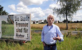 Richard Adriaans ist Bürgermeisterkandidat für die Liste 2004 und Vorsitzender des Vereins "Die StedeFreunde". - Frank-Michael Kiel-Steinkamp Richard Adriaans ist Bürgermeisterkandidat für die Liste 2004 und Vorsitzender des Vereins "Die StedeFreunde". - Frank-Michael Kiel-Steinkamp