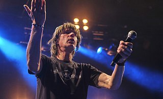 Mickie Krause trifft am späten Abend das passende Niveau und verbreitet echte Mallorca-Stimmung. - THORSTEN ULONSKA Mickie Krause trifft am späten Abend das passende Niveau und verbreitet echte Mallorca-Stimmung. - THORSTEN ULONSKA
