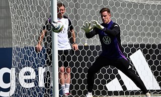 Marc-André ter Stegen ist nach seiner langwierigen Knieverletzung gleich wieder die Nummer eins im Nationalteam. - Federico Gambarini/dpa Marc-André ter Stegen ist nach seiner langwierigen Knieverletzung gleich wieder die Nummer eins im Nationalteam. - Federico Gambarini/dpa