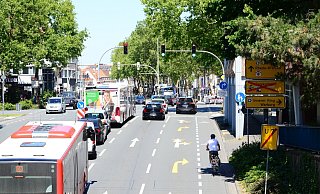Autos, Busse, Radfahrer, Fußgänger: Sie alle sollen im IMOK Berücksichtigung finden. - Lena Henning Autos, Busse, Radfahrer, Fußgänger: Sie alle sollen im IMOK Berücksichtigung finden. - Lena Henning