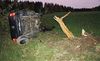 Am VW Amarok entstand nach erster Einschätzung der Polizei Totalschaden. - Polizei Am VW Amarok entstand nach erster Einschätzung der Polizei Totalschaden. - Polizei