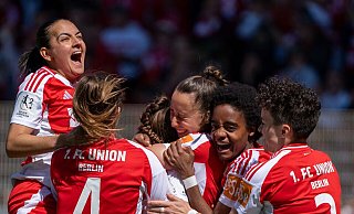 Historischer Union-Tag: Die Frauen steigen erstmals in die Bundesliga auf. - Soeren Stache/dpa Historischer Union-Tag: Die Frauen steigen erstmals in die Bundesliga auf. - Soeren Stache/dpa