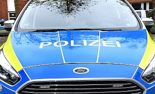 Der neue Ford S-Max der Polizei hat 190 PS, Automatikgetriebe und einen 2,0-Liter-Dieselmotor. Nach dem Unfall auf dem OWD ist er ein Totalschaden. - Barbara Franke Der neue Ford S-Max der Polizei hat 190 PS, Automatikgetriebe und einen 2,0-Liter-Dieselmotor. Nach dem Unfall auf dem OWD ist er ein Totalschaden. - Barbara Franke