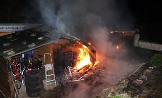 Das Feuer war am Donnerstag um 4.45 Uhr ausgebrochen. - Polizei Höxter Das Feuer war am Donnerstag um 4.45 Uhr ausgebrochen. - Polizei Höxter