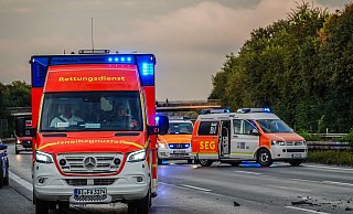 Insgesamt fünf Verletzte zählte der Rettungsdienst am Montagmorgen auf der A33 bei Bielefeld. - Symbolfoto: Paul Brinkmann Insgesamt fünf Verletzte zählte der Rettungsdienst am Montagmorgen auf der A33 bei Bielefeld. - Symbolfoto: Paul Brinkmann