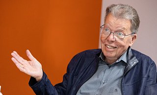 Dirk Ukena, hier beim Besuch der Lokalredaktion Bielefeld, feiert am 26. Juni seinen 80. Geburtstag. - Oliver Krato Dirk Ukena, hier beim Besuch der Lokalredaktion Bielefeld, feiert am 26. Juni seinen 80. Geburtstag. - Oliver Krato