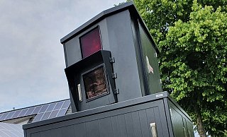 Der Blitzer wandert seit mehr als einem Jahr durch das Stadtgebiet auf der Jagd nach Temposündern. - Irja Most (Archiv) Der Blitzer wandert seit mehr als einem Jahr durch das Stadtgebiet auf der Jagd nach Temposündern. - Irja Most (Archiv)