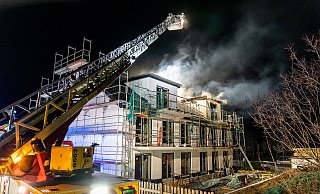 Das Feuer war im Obergeschoss des Gebäudes ausgebrochen. - Christian Mathiesen Das Feuer war im Obergeschoss des Gebäudes ausgebrochen. - Christian Mathiesen