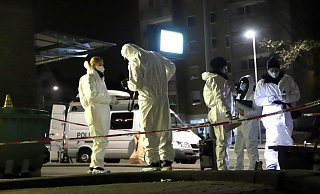 Nach den tödlichen Schüssen in Brackwede ermittelt die Mordkommission Haupt am Tatort. - Charlotte Mahncke Nach den tödlichen Schüssen in Brackwede ermittelt die Mordkommission Haupt am Tatort. - Charlotte Mahncke