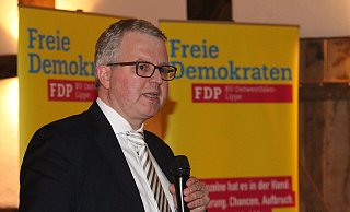 Womöglich war das Lob von Frank Schäffler über seinen thüringischen Parteifreund Thomas Kemmerich ein wenig verfrüht. - Peter Steinert Womöglich war das Lob von Frank Schäffler über seinen thüringischen Parteifreund Thomas Kemmerich ein wenig verfrüht. - Peter Steinert