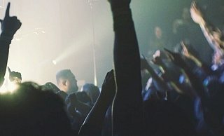 In Bielefeld ist eine Discogängerin positiv getestet worden. - Symbolfoto In Bielefeld ist eine Discogängerin positiv getestet worden. - Symbolfoto