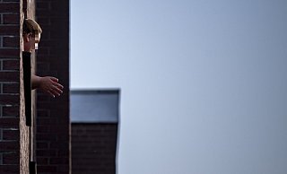 Noch immer befinden sich etliche Tönnies-Mitarbeiter in Quarantäne. - Symbolfoto/picture alliance Noch immer befinden sich etliche Tönnies-Mitarbeiter in Quarantäne. - Symbolfoto/picture alliance