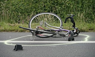 Das Fahrrad am Unfallort. - Nord-West-Media TV & Nachrichten GmbH im Auftrag für Heinz-Jürgen Reiss (Standort Belm NDS) Das Fahrrad am Unfallort. - Nord-West-Media TV & Nachrichten GmbH im Auftrag für Heinz-Jürgen Reiss (Standort Belm NDS)