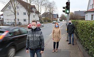 Thomas Steinmeier (v. l.), Mareike Poggemöller und Dietmar Mirgeler sind nur ein Bruchteil der neuen Anliegergemeinschaft Werster Straße. - Nicole Sielermann Thomas Steinmeier (v. l.), Mareike Poggemöller und Dietmar Mirgeler sind nur ein Bruchteil der neuen Anliegergemeinschaft Werster Straße. - Nicole Sielermann
