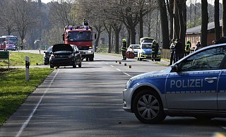 Auf der Gütersloher Straße kam es am Mittwochvormittag zum Zusammenstoß von drei Autos. - Andreas Eickhoff Auf der Gütersloher Straße kam es am Mittwochvormittag zum Zusammenstoß von drei Autos. - Andreas Eickhoff